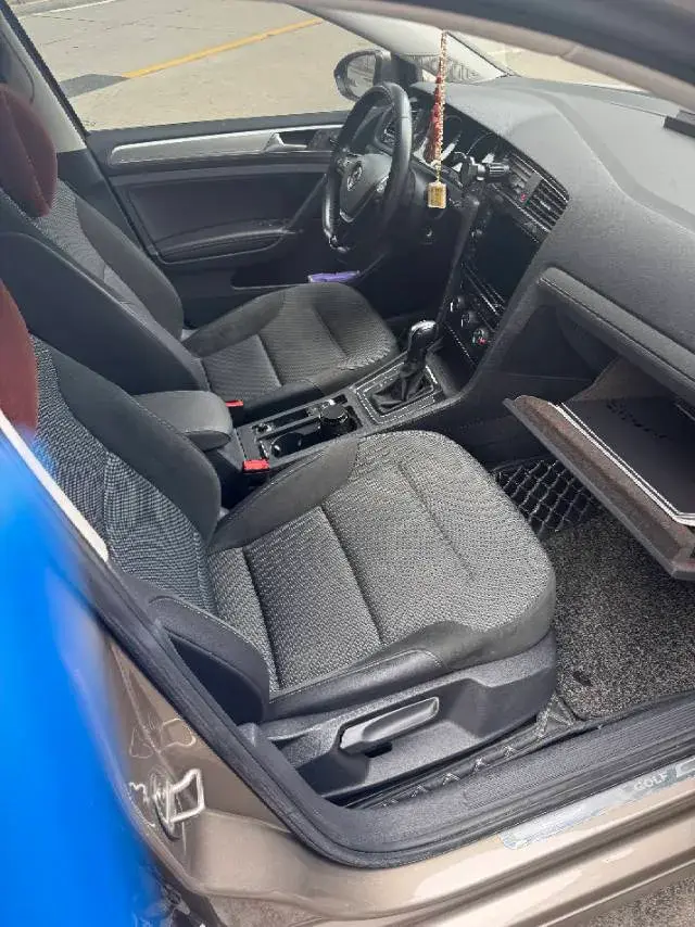 2018 VOLKSWAGEN GOLF thumbnail 2