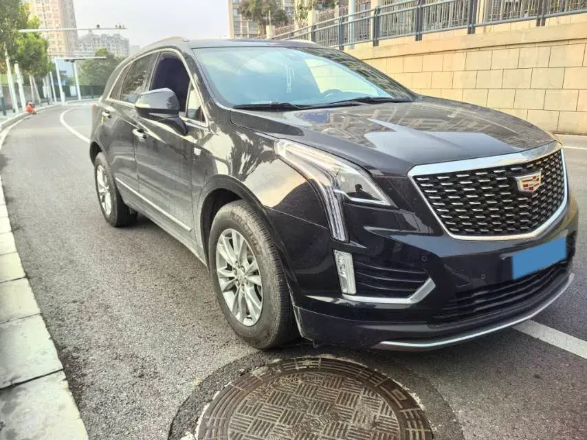 2023 CADILLAC XT5 thumbnail 3