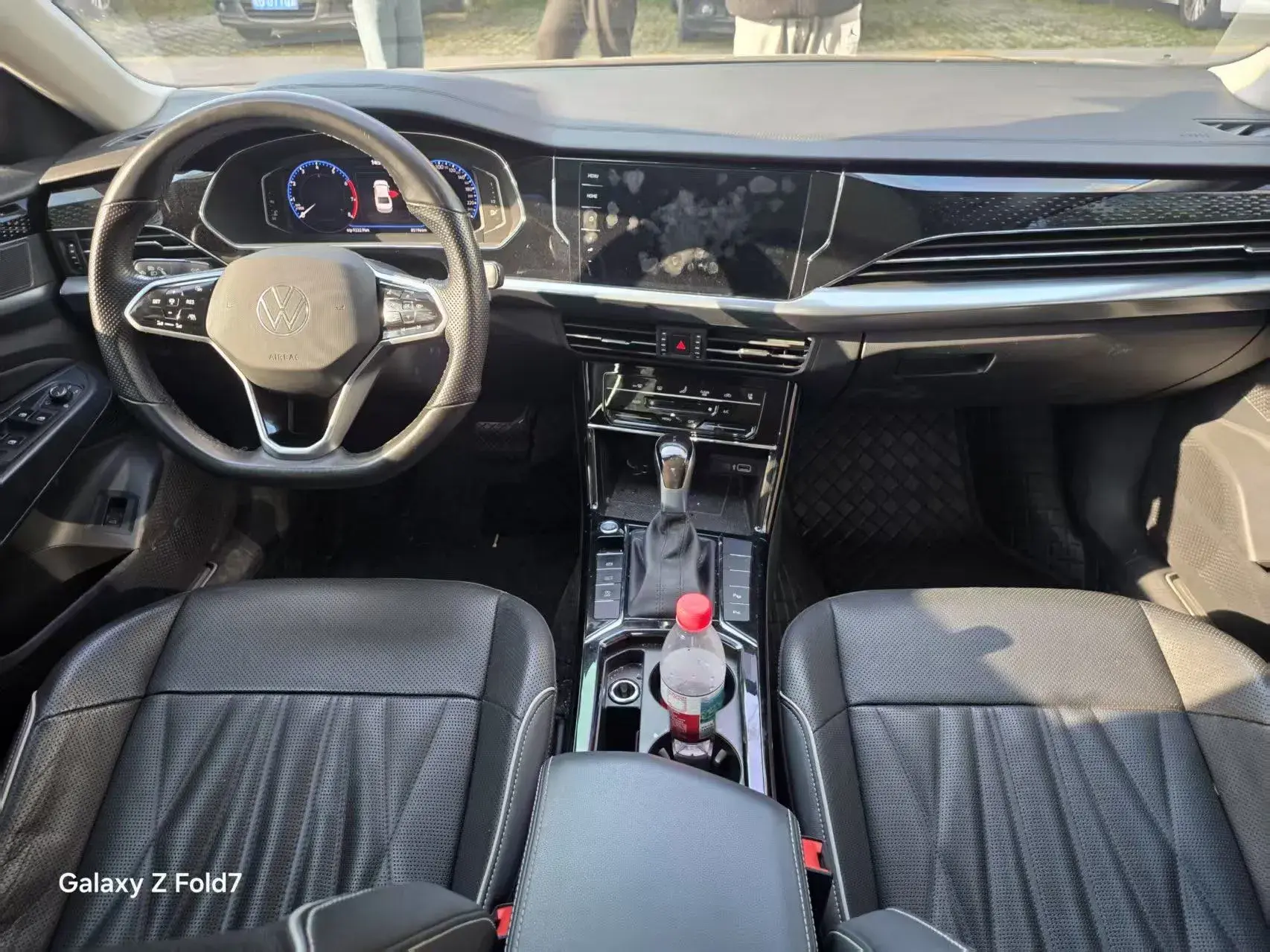 2022 VOLKSWAGEN PASSAT thumbnail 4