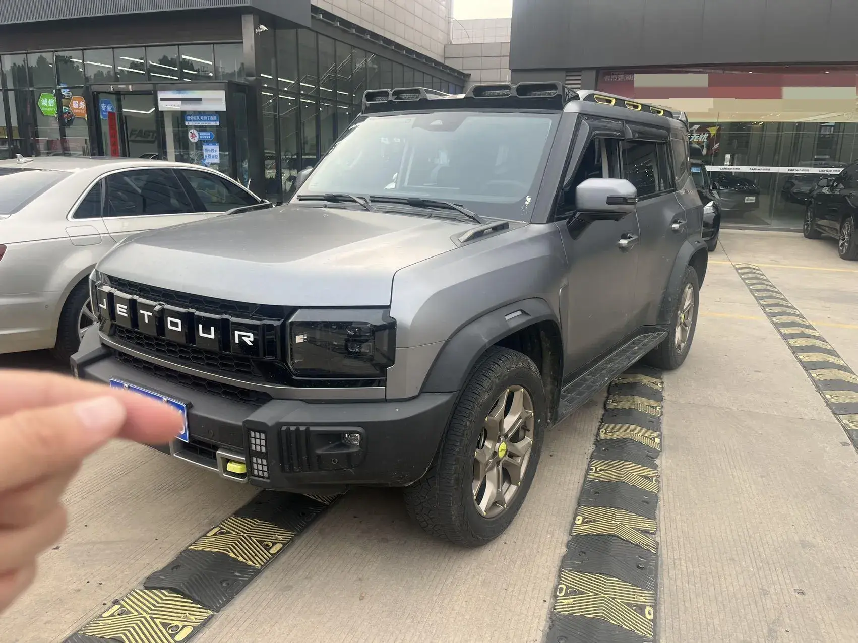 2023 JETOUR TRAVELLER view 1