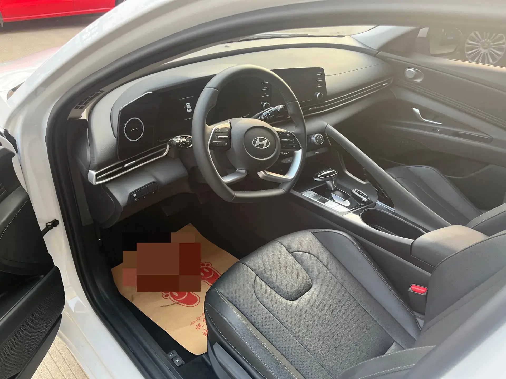 2023 HYUNDAI ELANTRA thumbnail 3