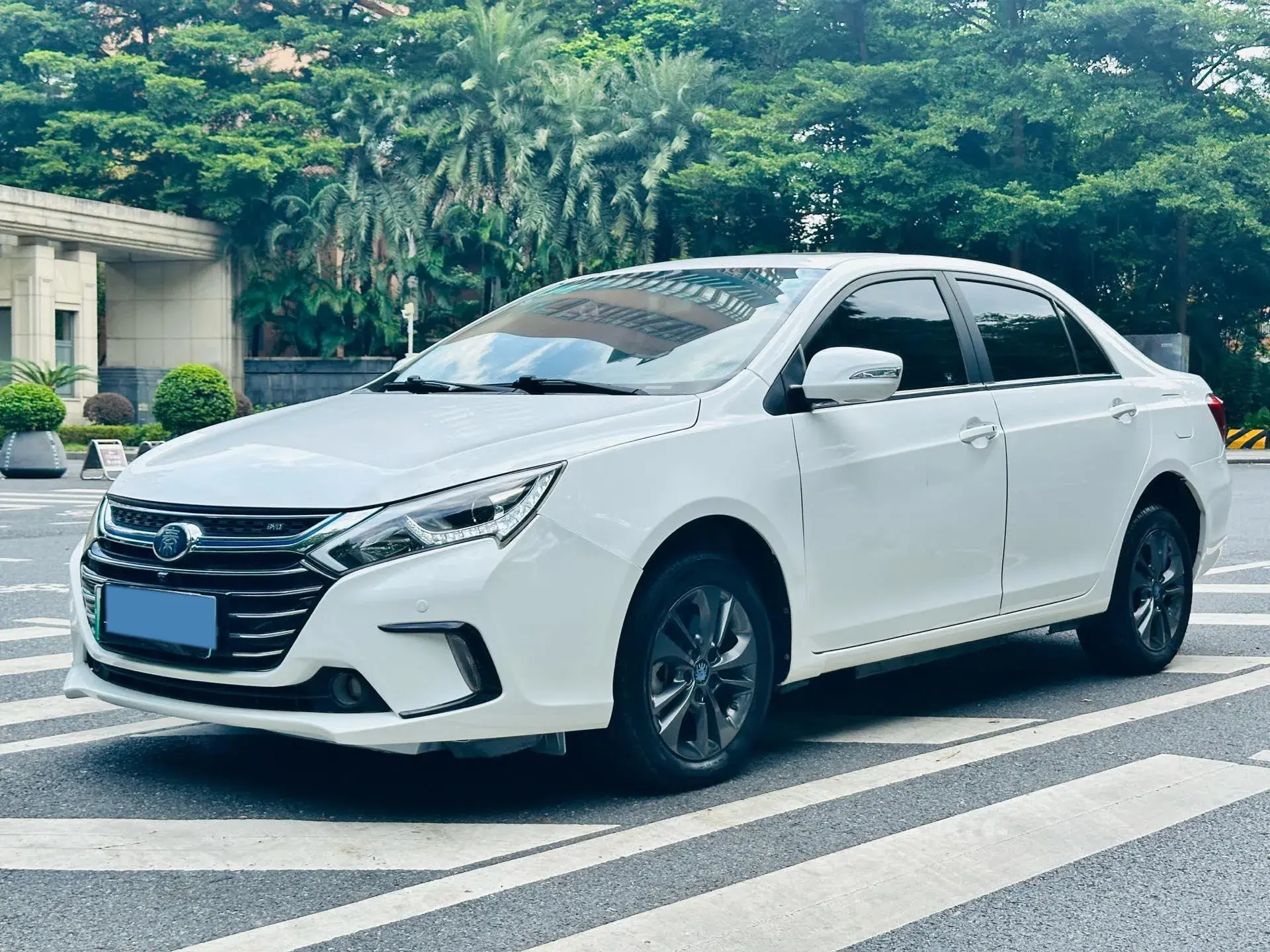 2017 BYD QIN view 1