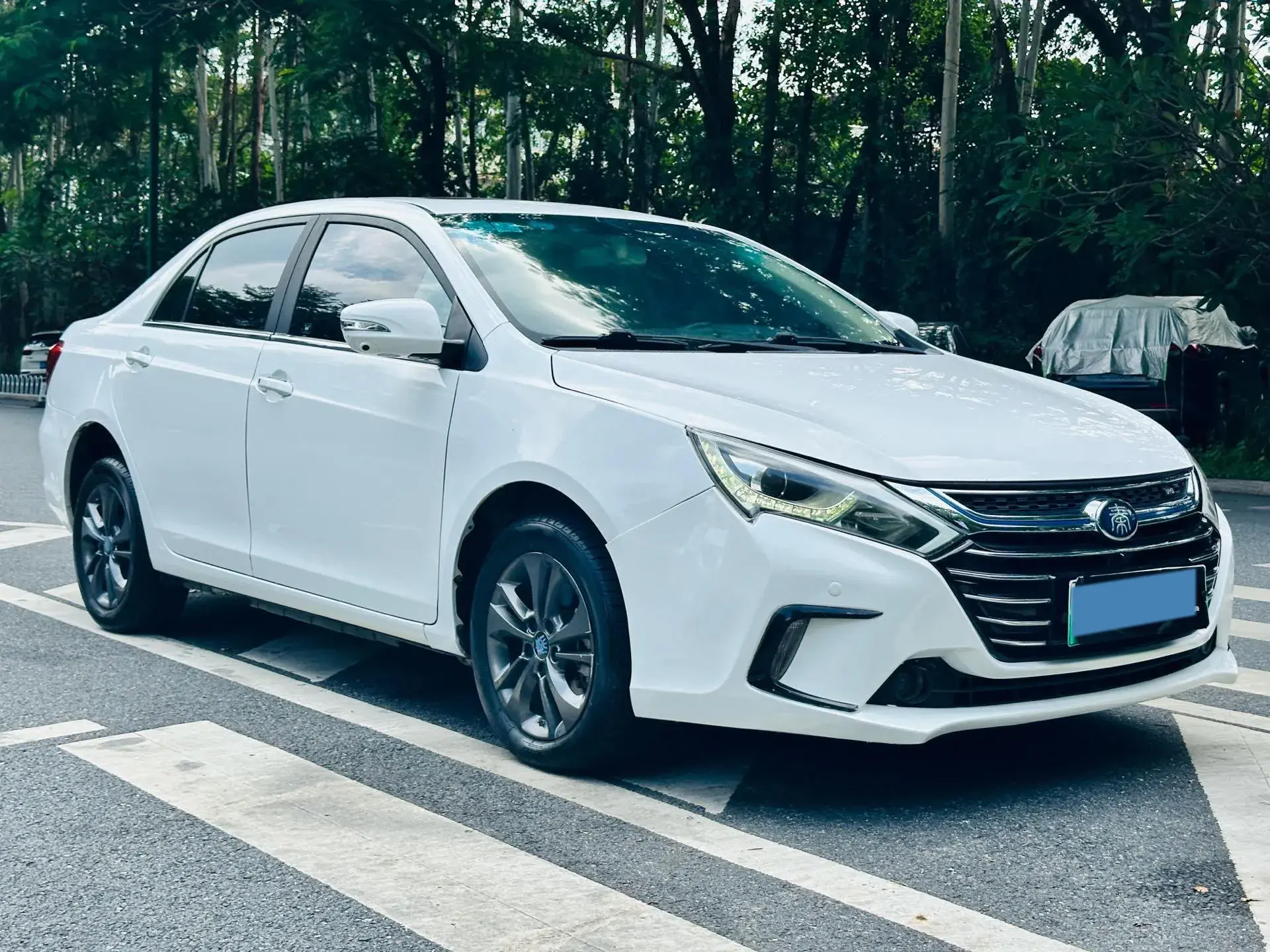 2017 BYD QIN thumbnail 3