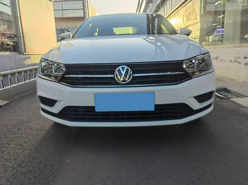 2019 VOLKSWAGEN BORA thumbnail 2