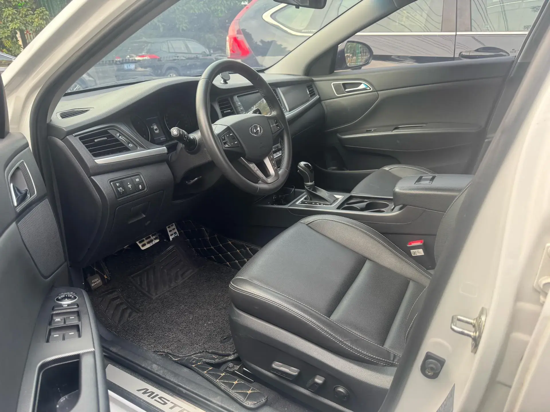 2017 HYUNDAI MISTRA thumbnail 2