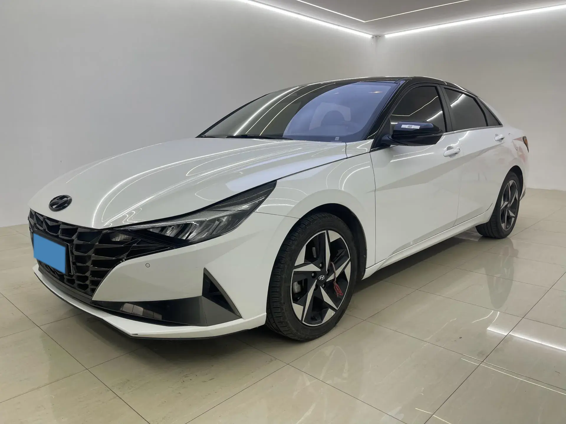 2021 HYUNDAI ELANTRA view 1