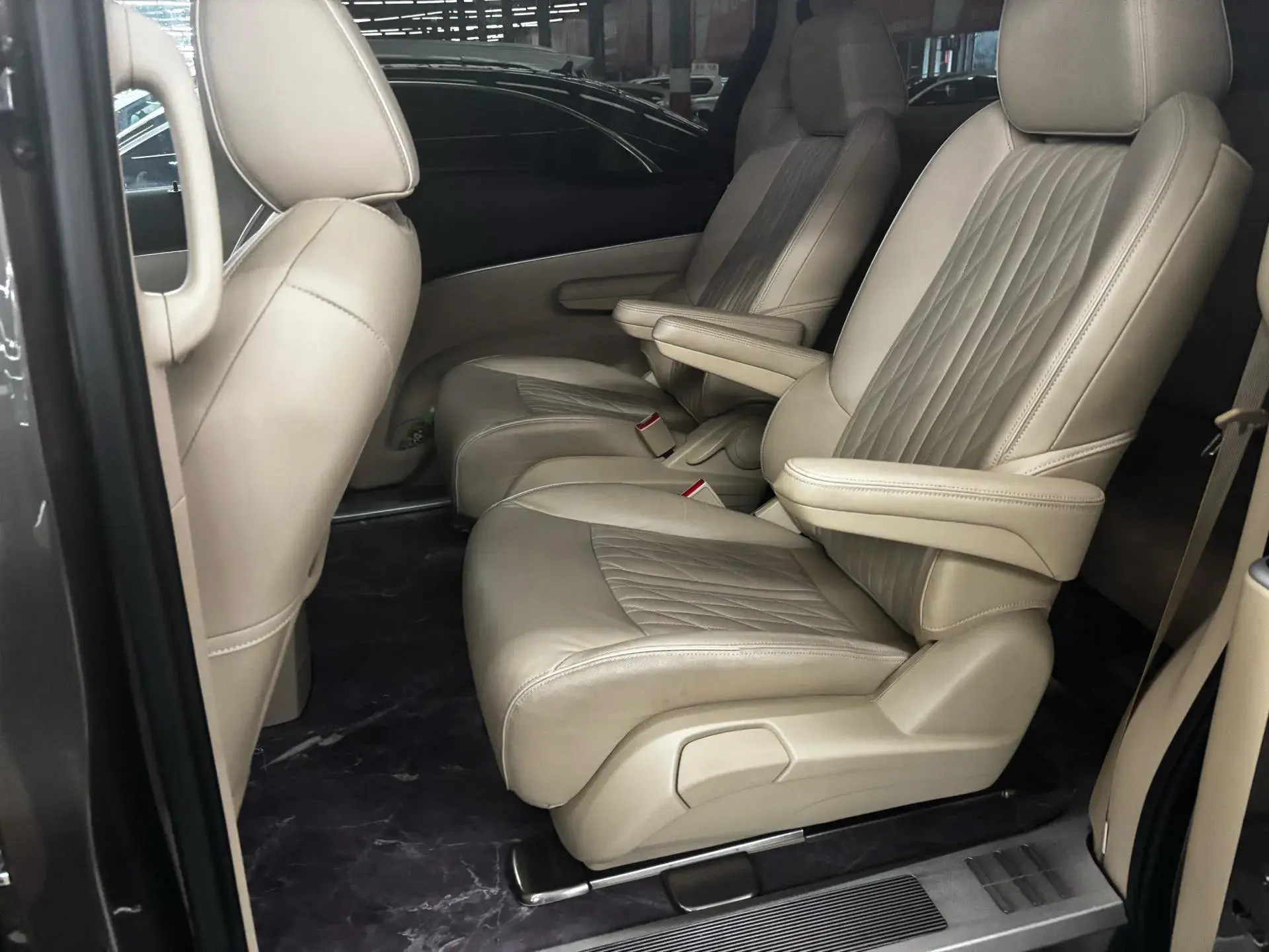 2023 BUICK GL8 thumbnail 4