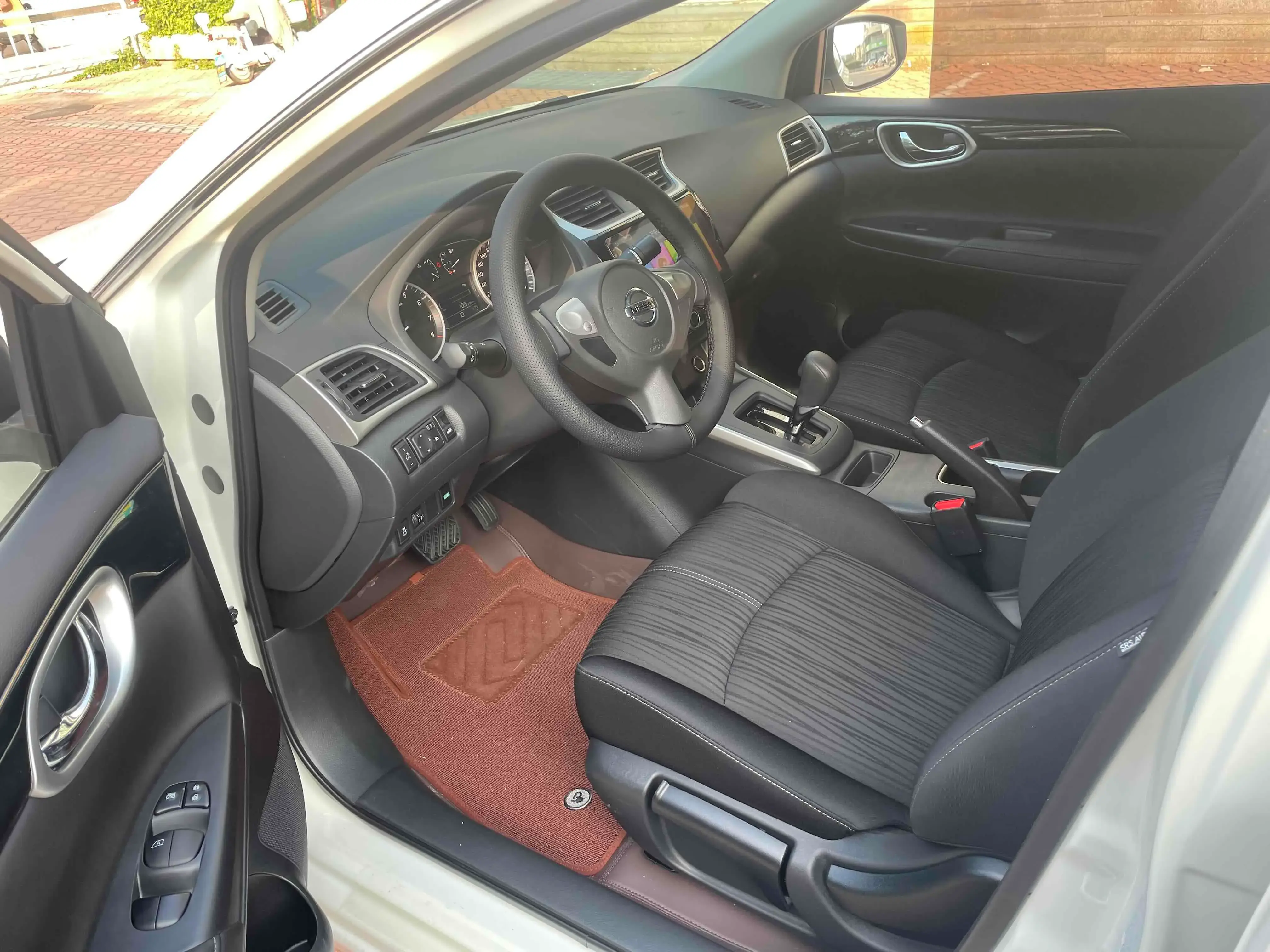 2024 NISSAN SYLPHY thumbnail 3