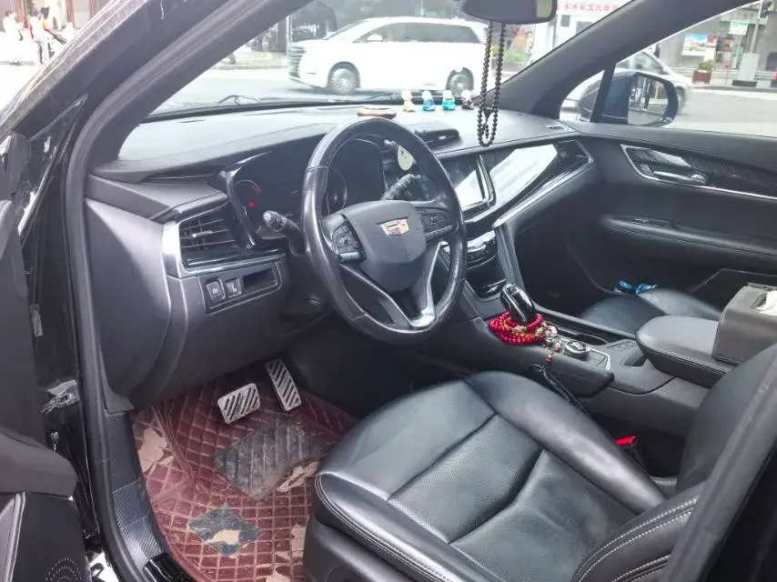 2021 CADILLAC XT6 thumbnail 4