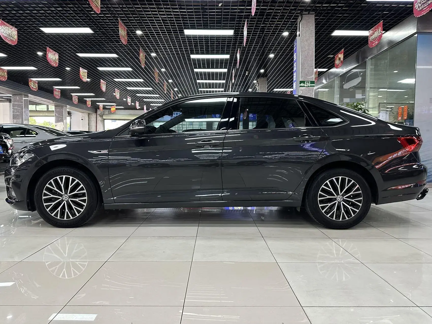 2020 VOLKSWAGEN SAGITAR thumbnail 3