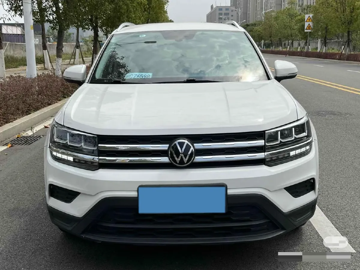 2017 Volkswagen Touareg 3.0T 320HP V6 8AT,autocango,china used car exporter,china ev exporter,chinese used car exporter,chinese used ev exporter