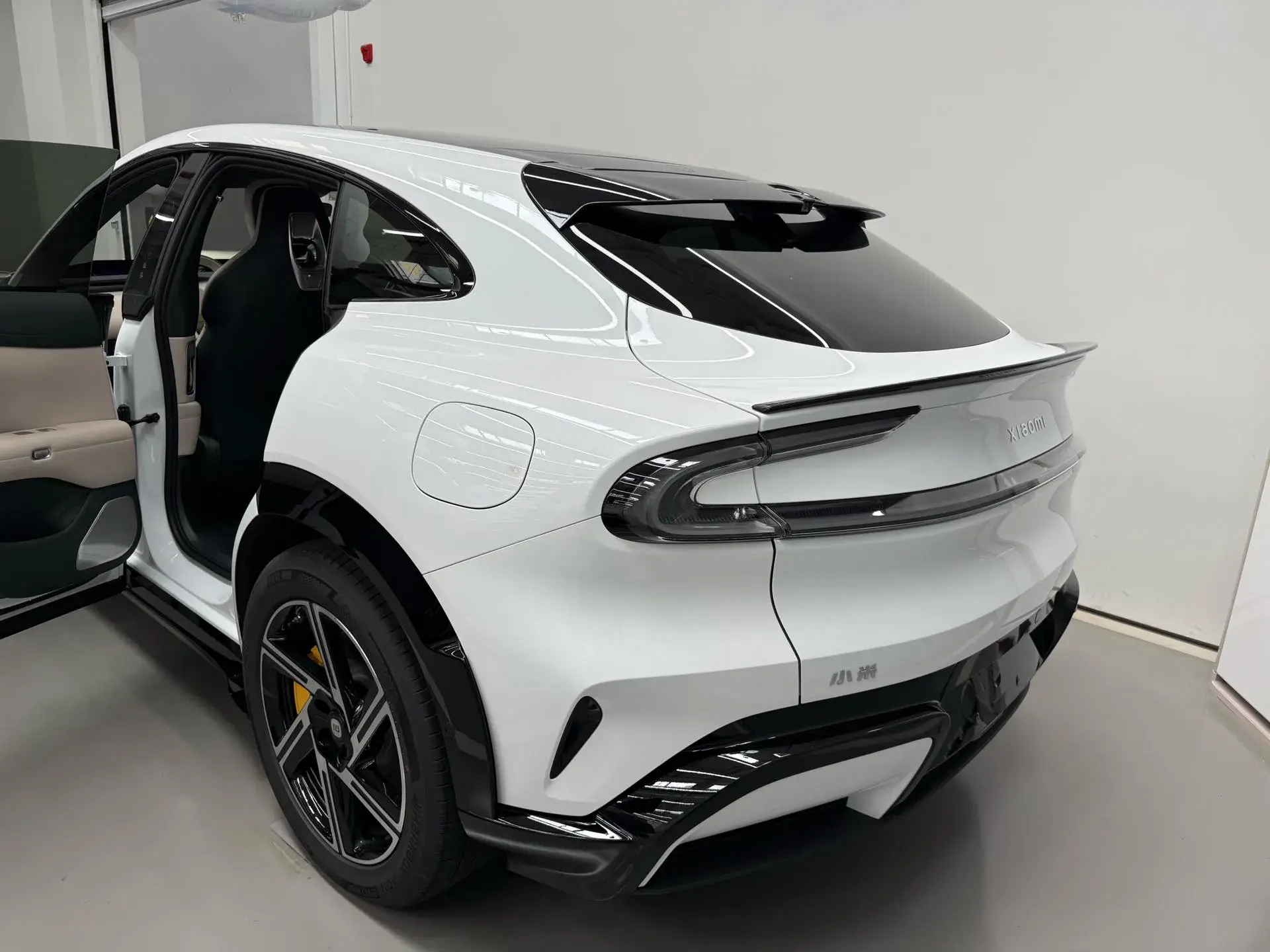 2025 MI YU7 thumbnail 4