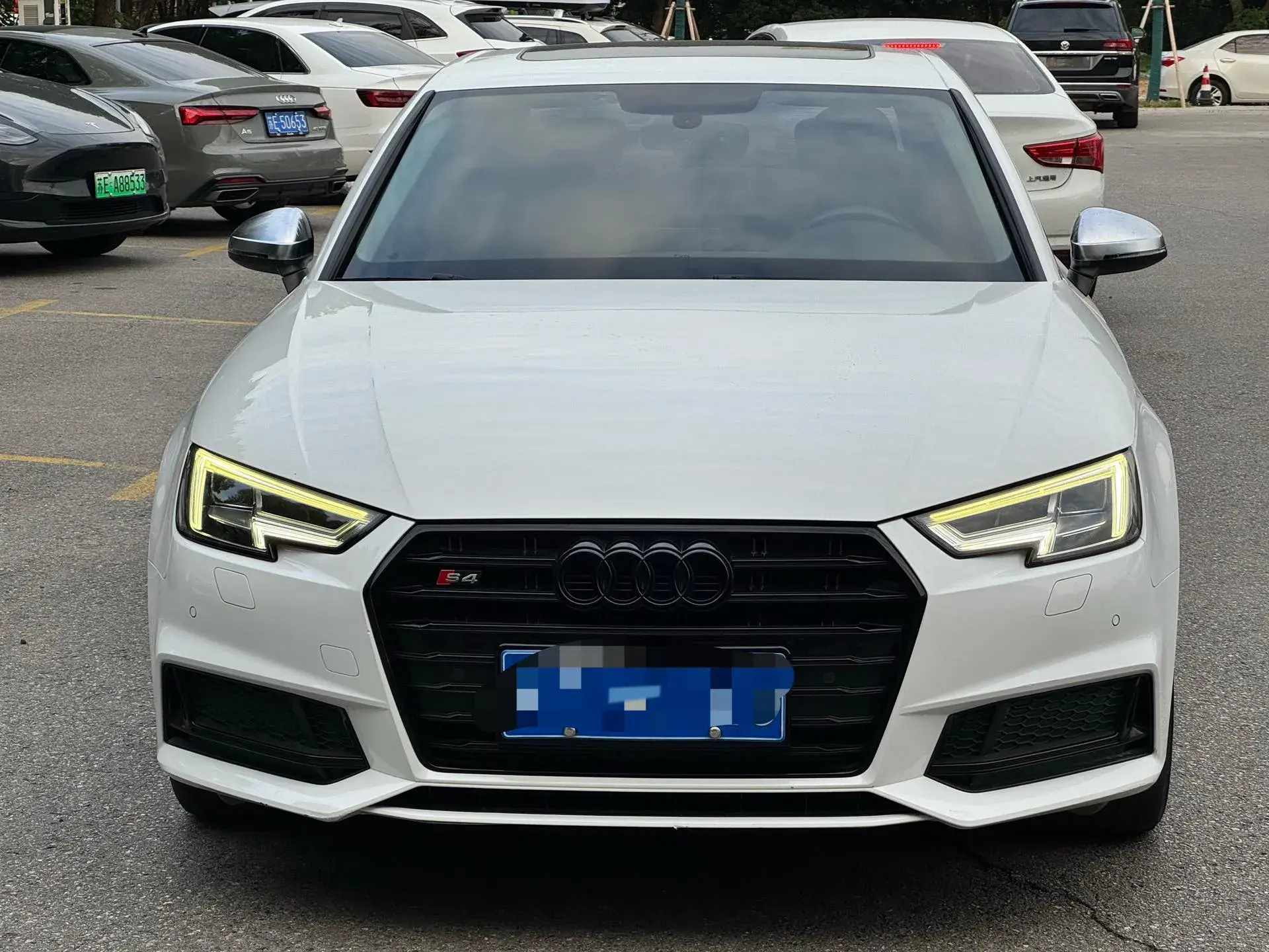 2019 AUDI A4L thumbnail 2