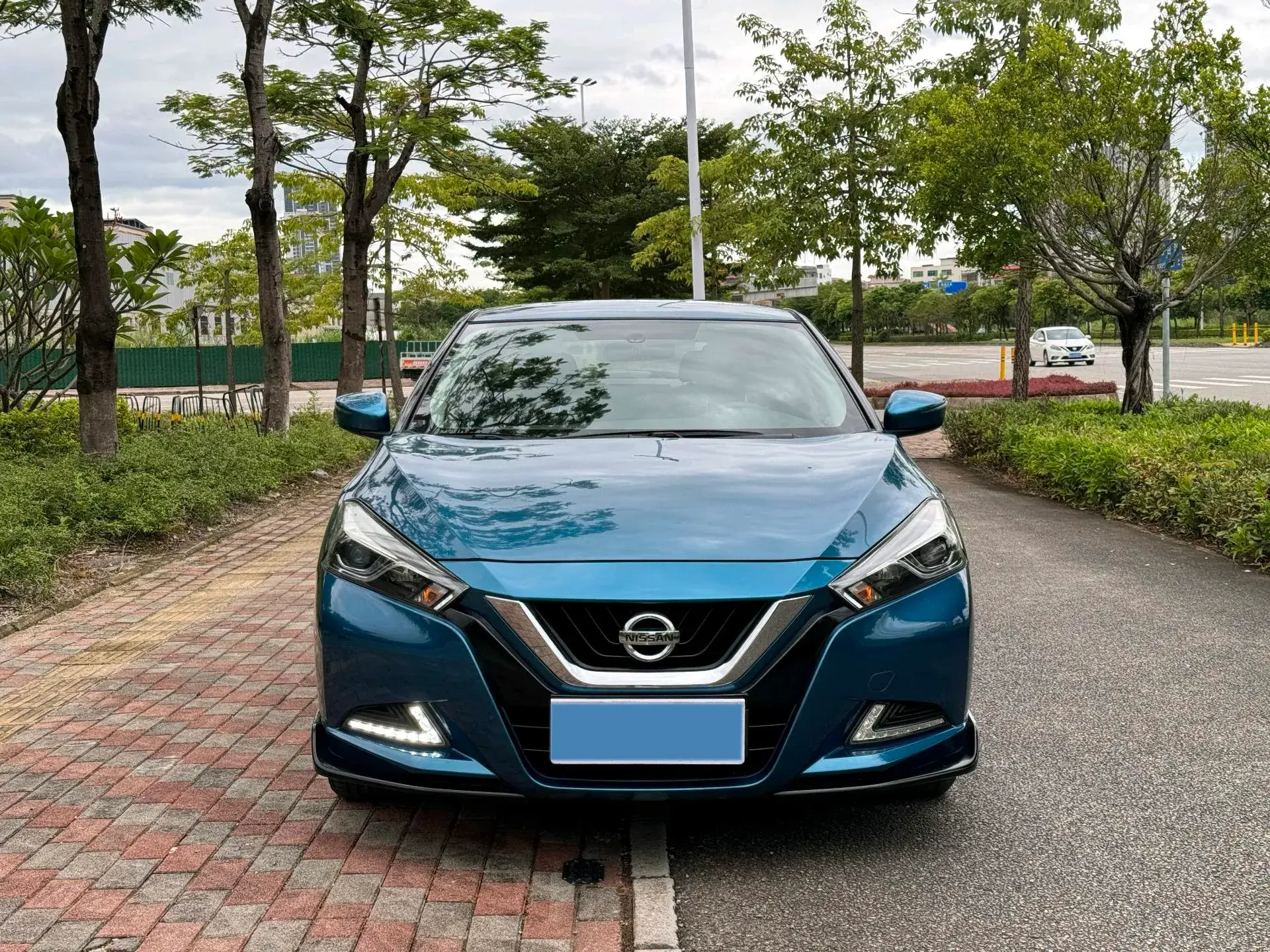 2020 NISSAN BLUEBIRD thumbnail 2
