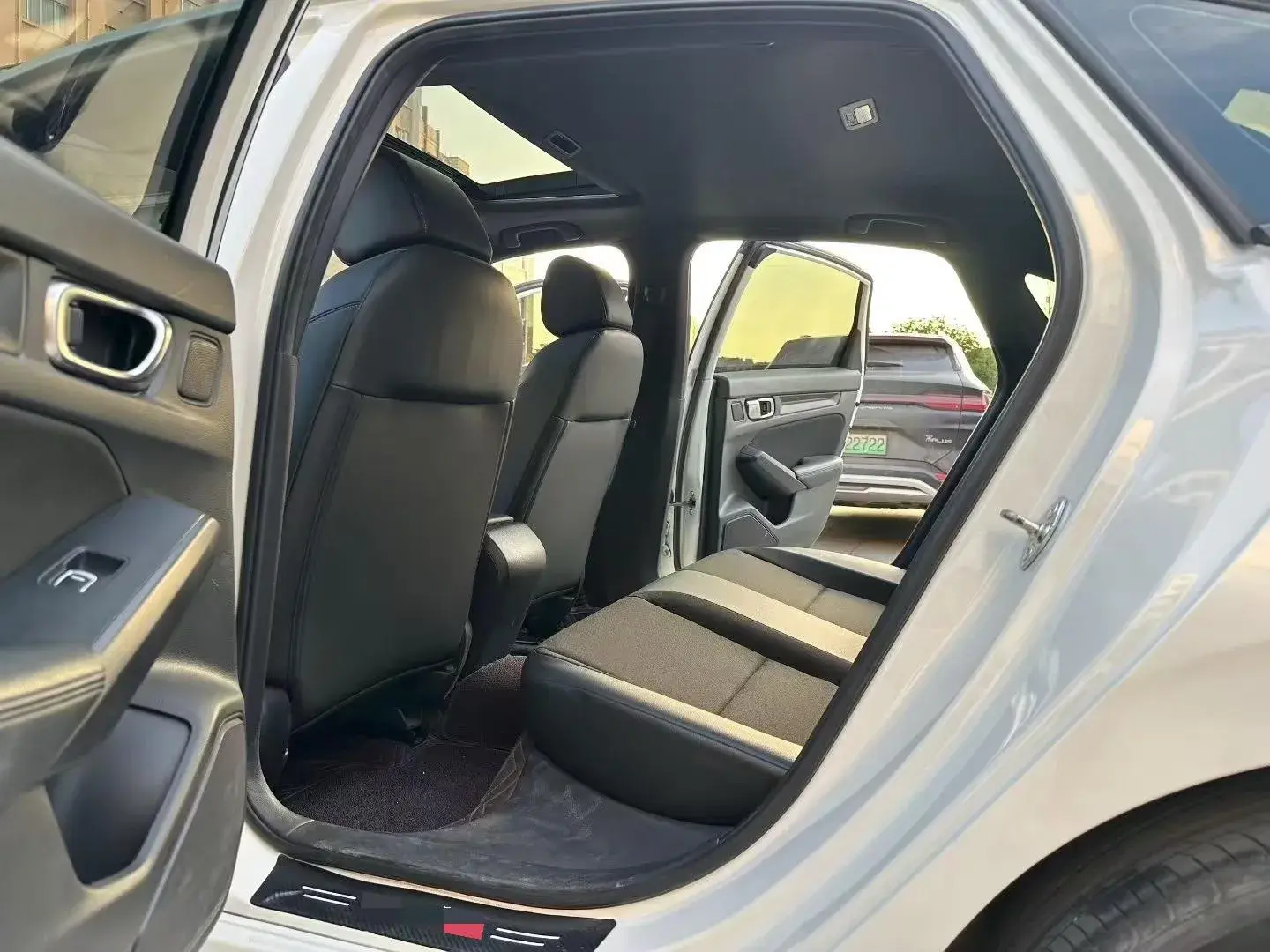 2022 HONDA CIVIC thumbnail 4