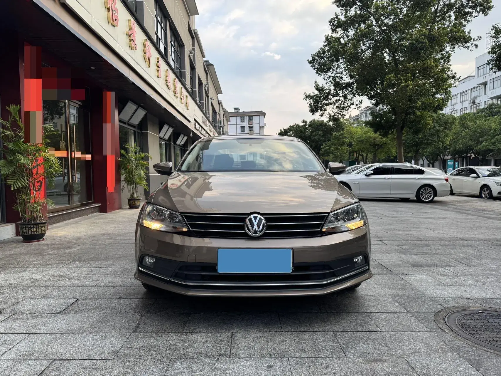 2018 VOLKSWAGEN SAGITAR thumbnail 3