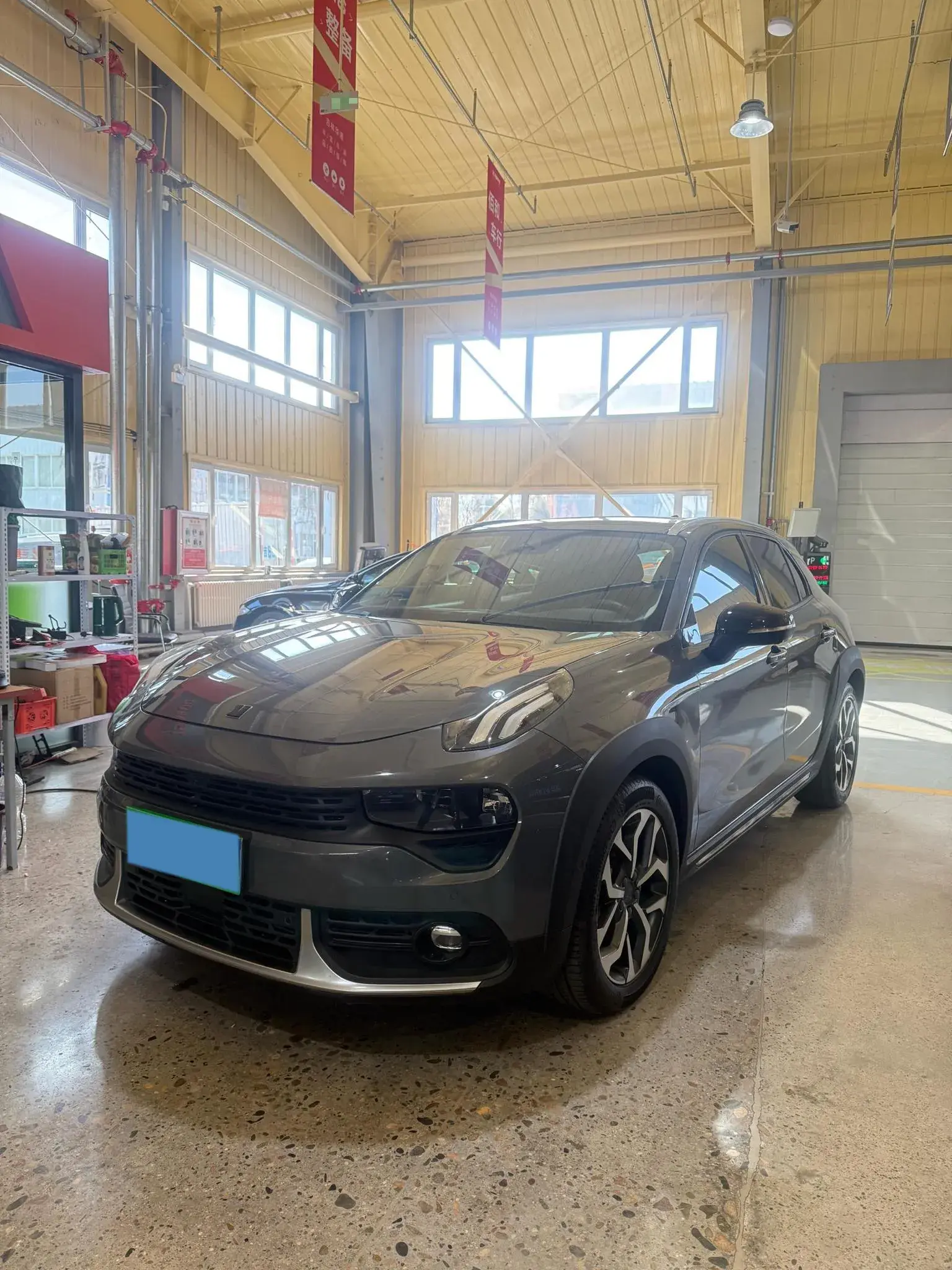 2019 LYNK&CO 02 view 1