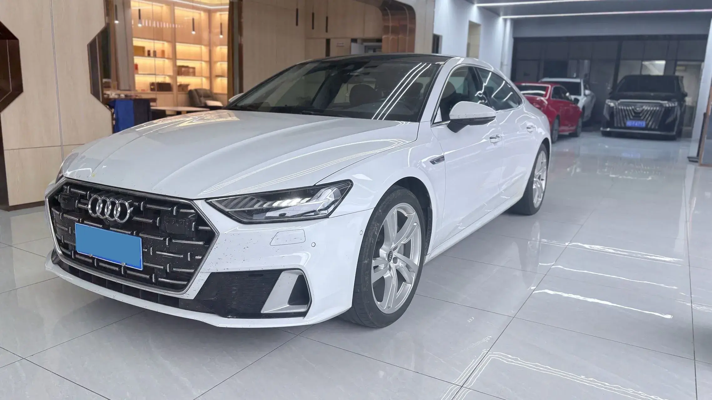 2024 AUDI A7L view 1
