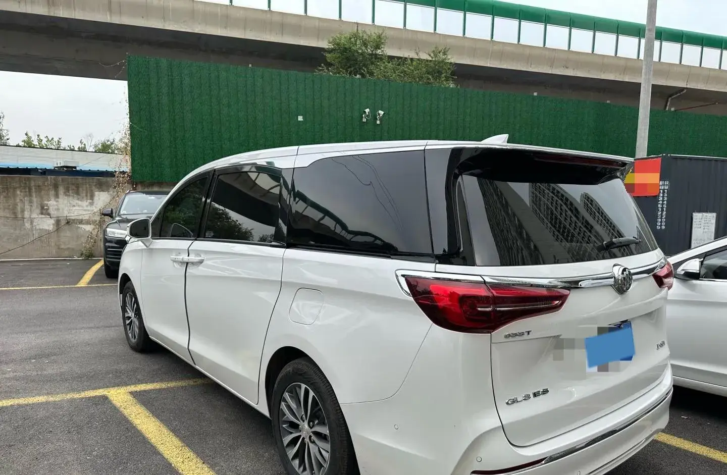 2022 BUICK GL8 thumbnail 3