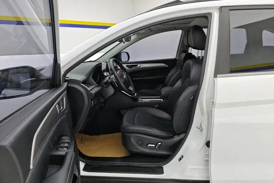 2021 HAVAL M6 thumbnail 4