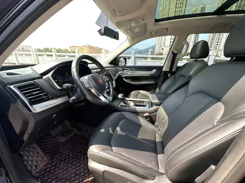 2018 ROEWE RX8 thumbnail 3