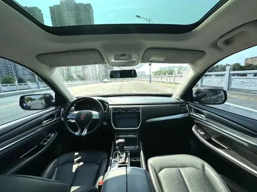 2018 ROEWE RX8 thumbnail 4