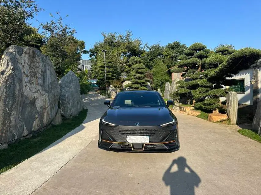 2022 CHANGAN UNI-V thumbnail 3