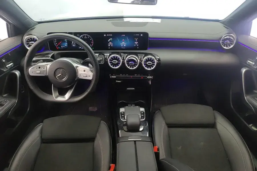 2020 MERCEDES-BENZ A thumbnail 4