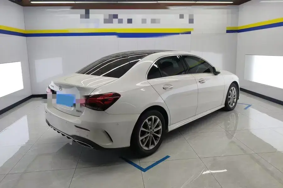 2020 MERCEDES-BENZ A thumbnail 2