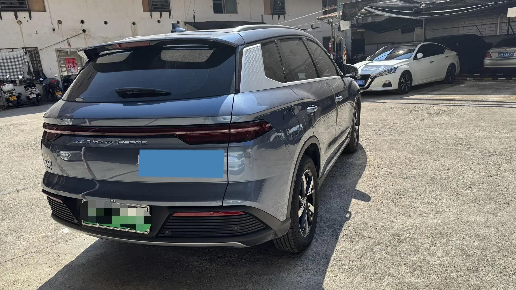 2024 BYD SONG thumbnail 4