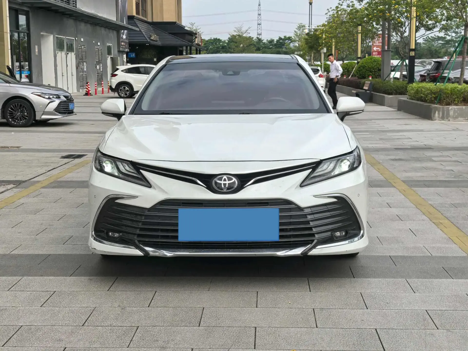 2023 TOYOTA CAMRY thumbnail 2