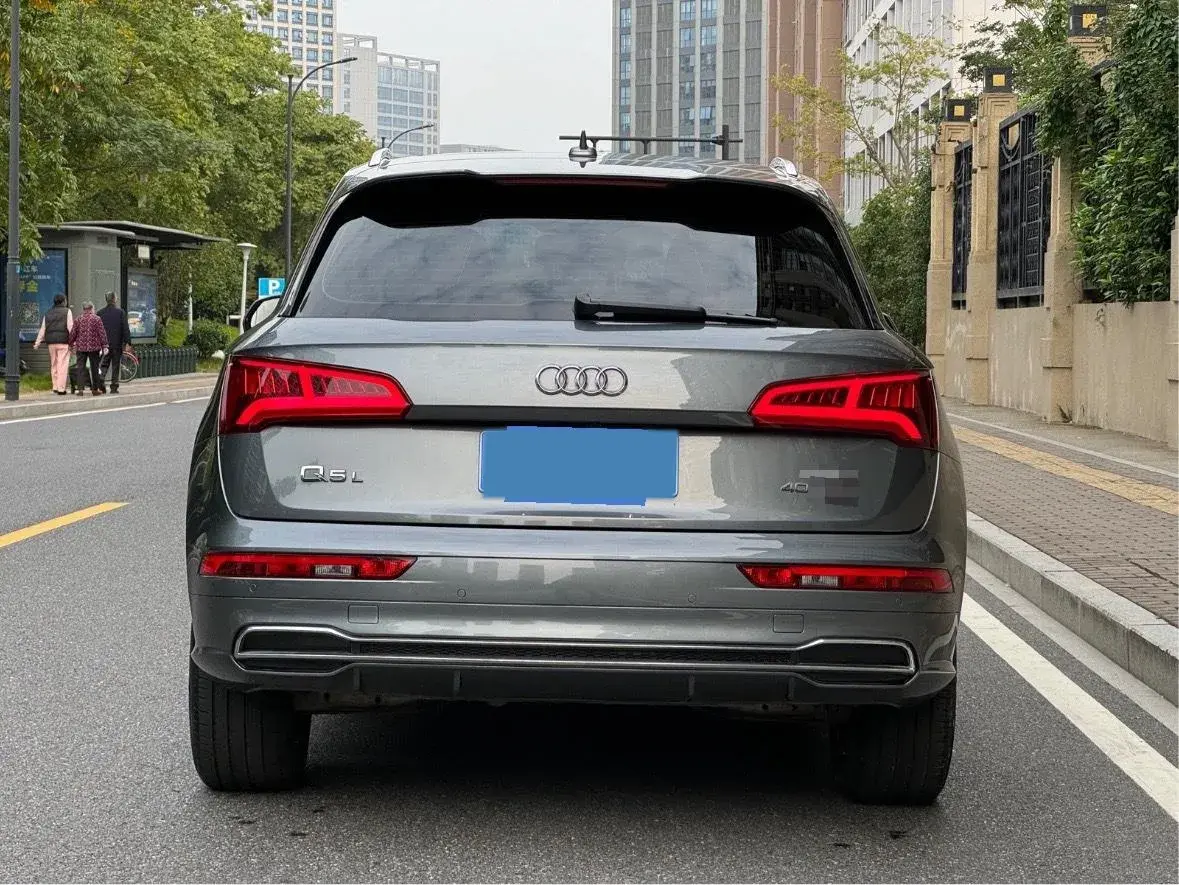 2020 AUDI Q5L thumbnail 3