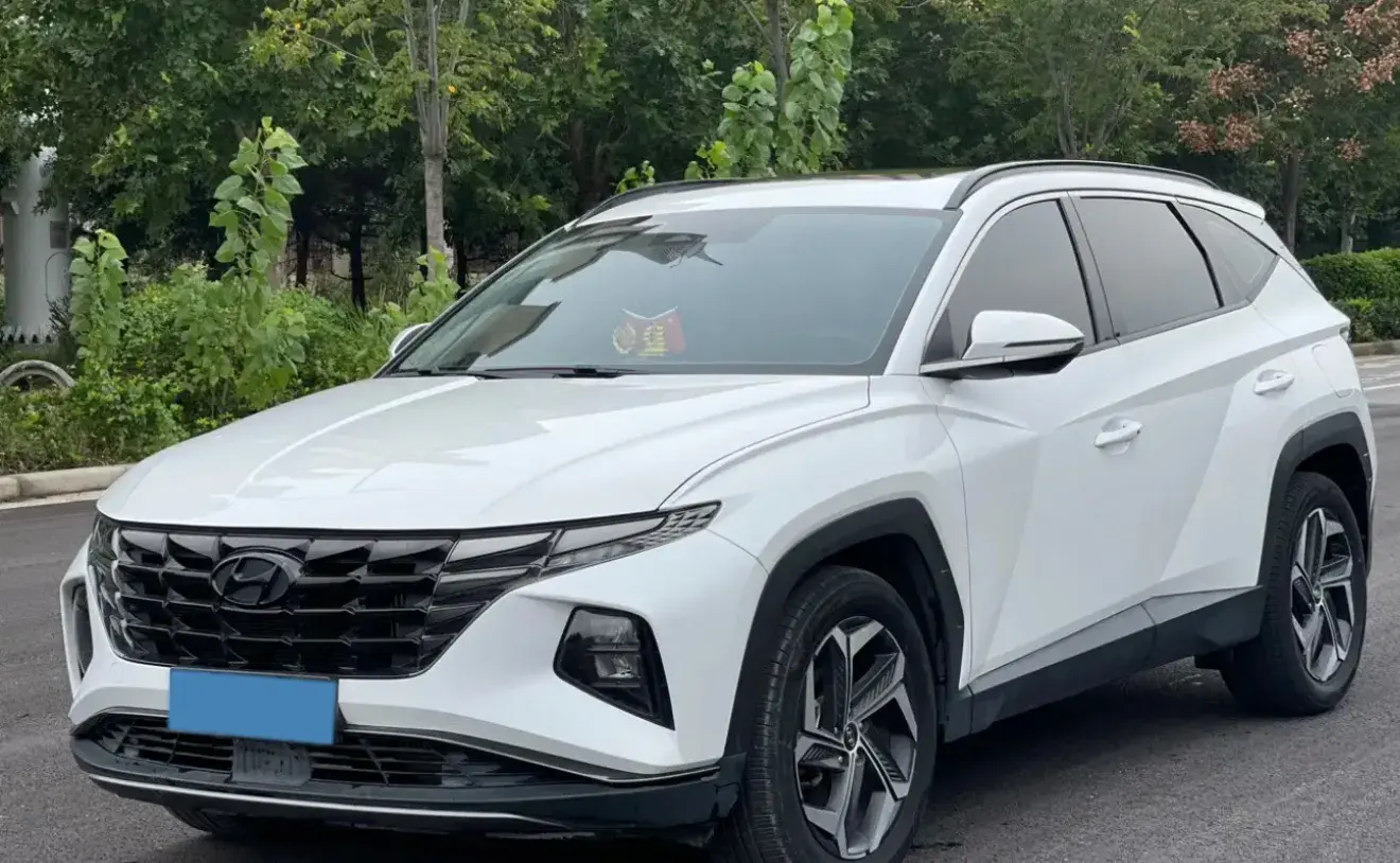 2021 HYUNDAI TUCSON view 1