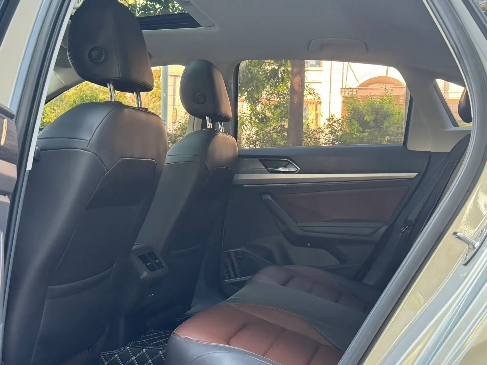 2018 VOLKSWAGEN LAVIDA thumbnail 4