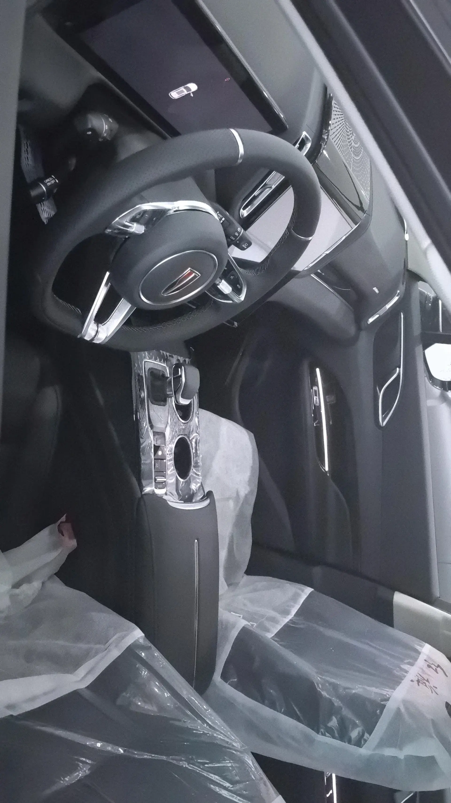 2025 HONGQI HS3 thumbnail 2