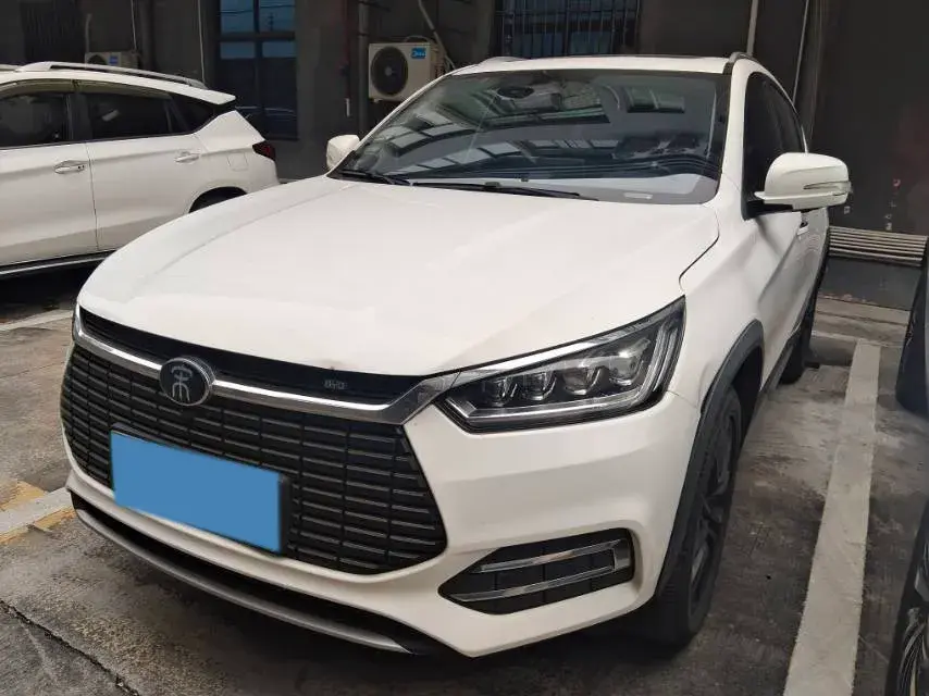 2019 BYD SONG view 1