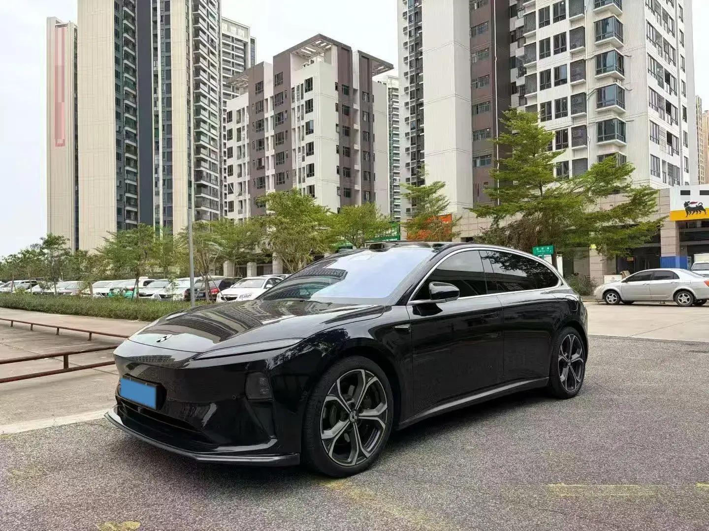 2024 NIO ET5T view 1