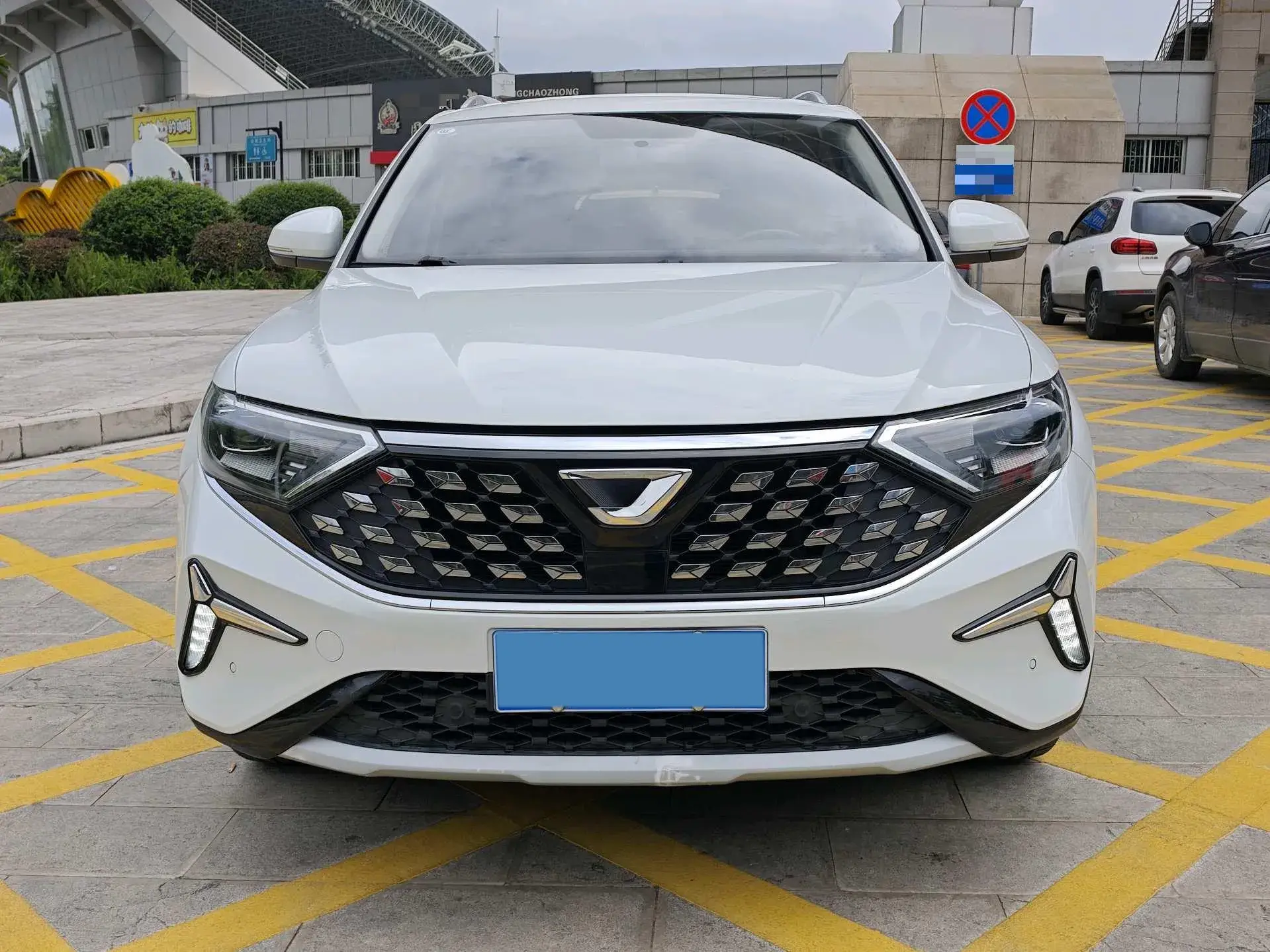 2022 JETTA VS7 thumbnail 2