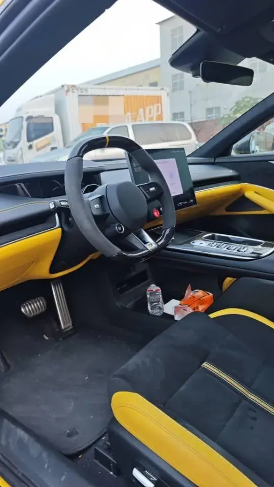 2025 MI SU7 thumbnail 3