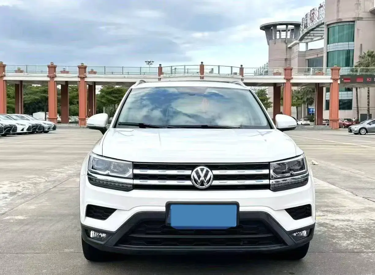 2021 VOLKSWAGEN THARU thumbnail 2
