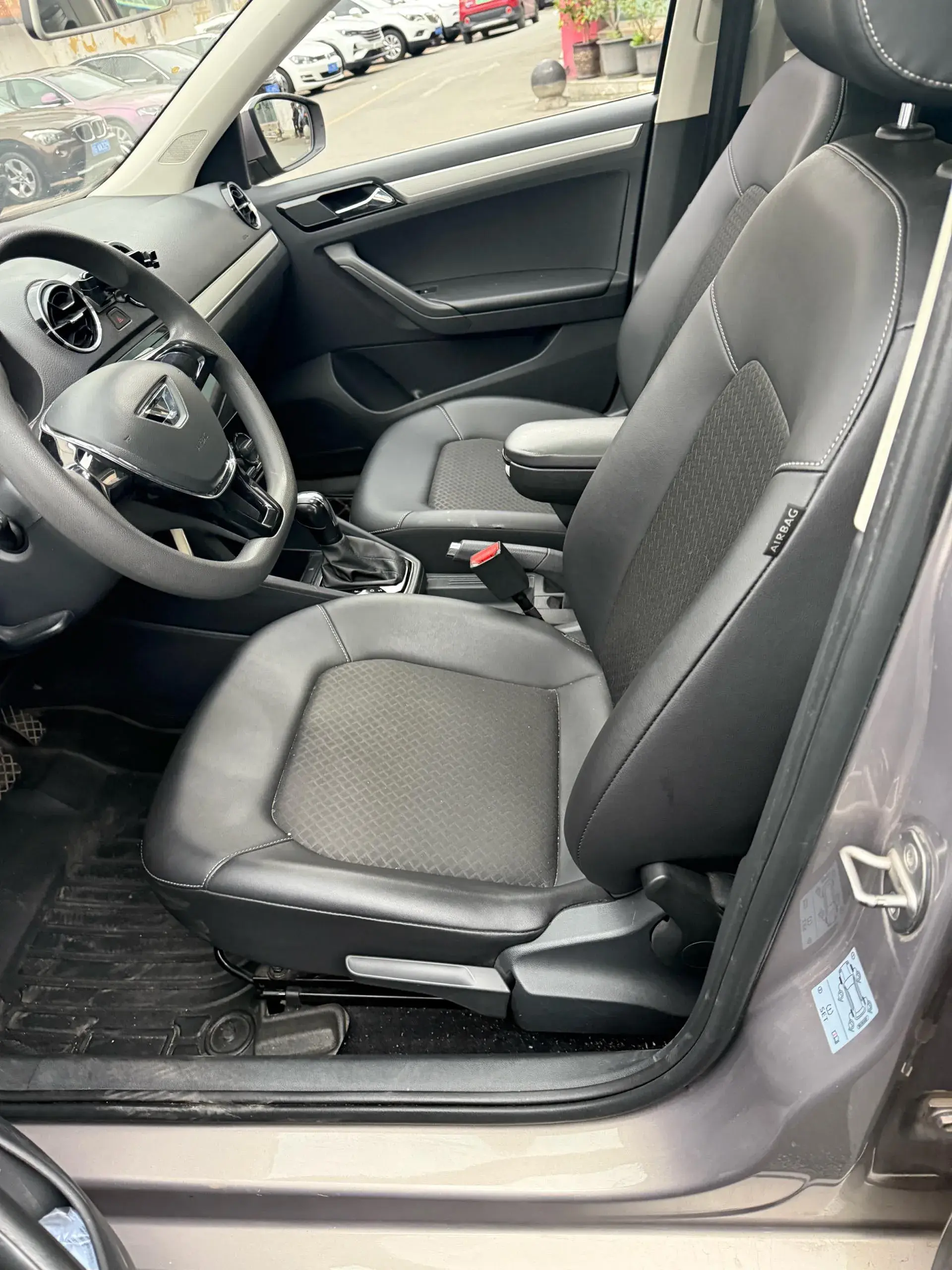 2019 JETTA VA3 thumbnail 3