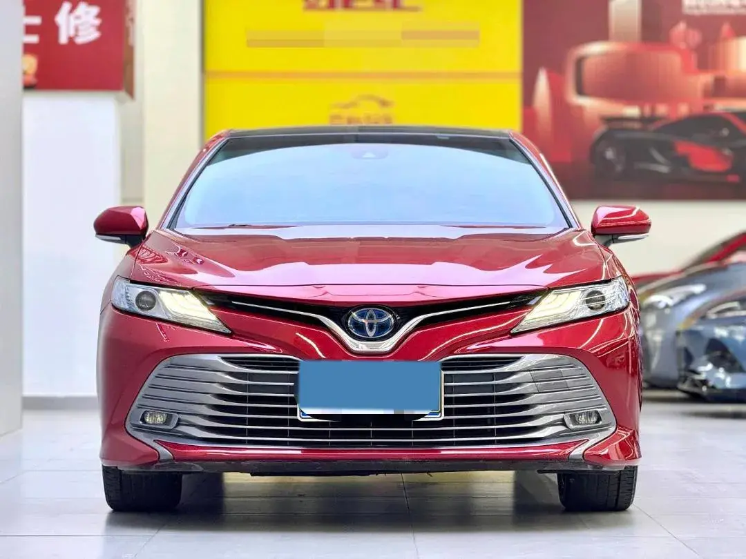 2019 TOYOTA CAMRY thumbnail 2