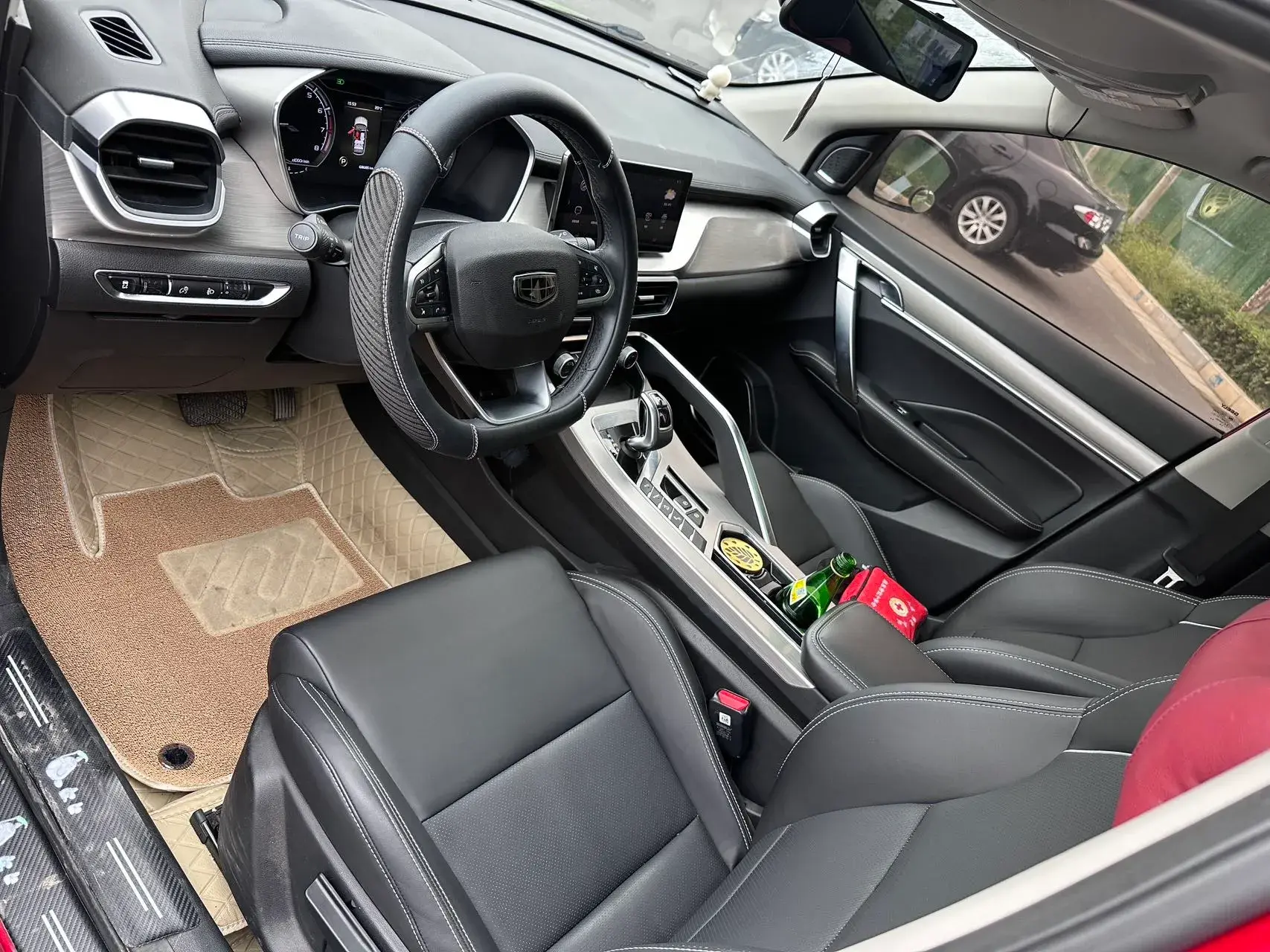 2019 GEELY COOLRAY thumbnail 4