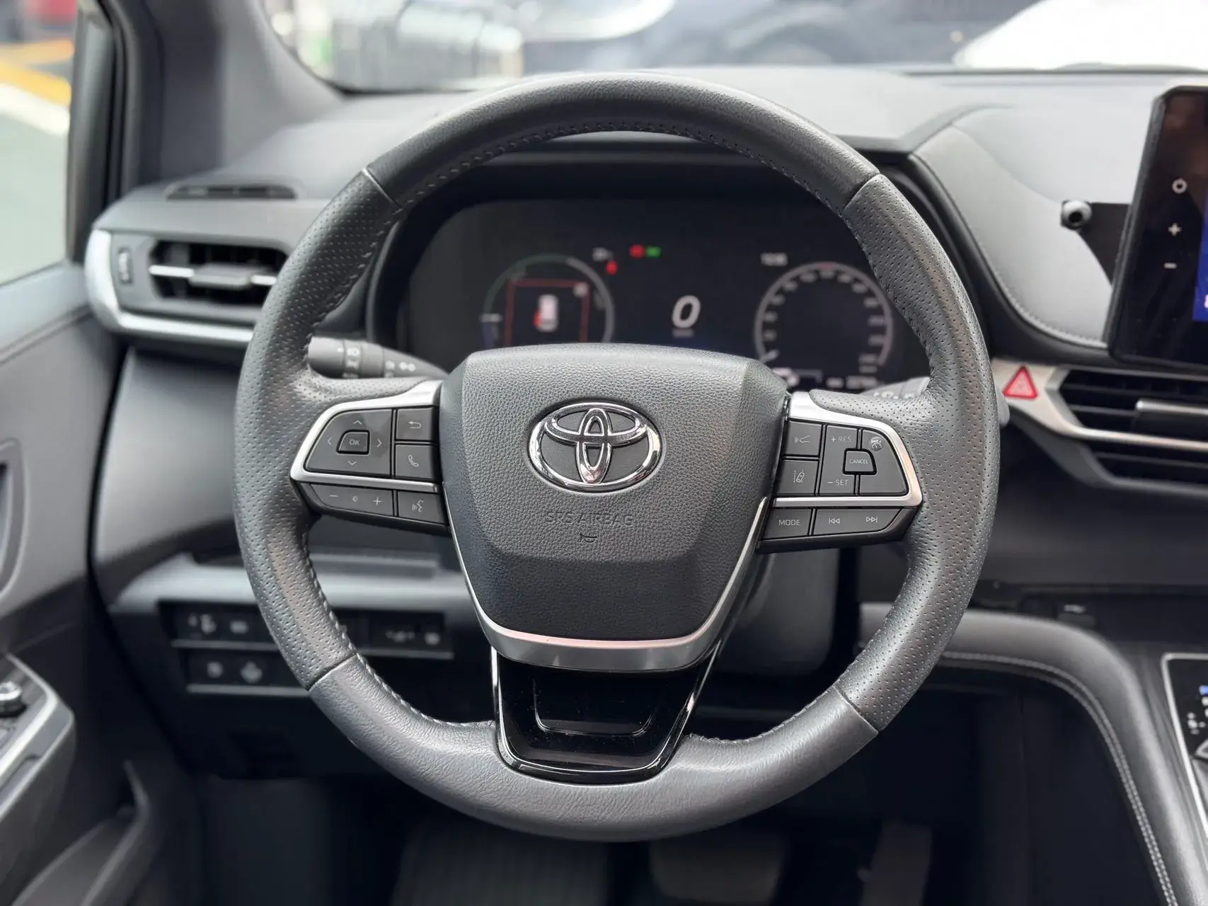 2023 TOYOTA SIENNA thumbnail 3