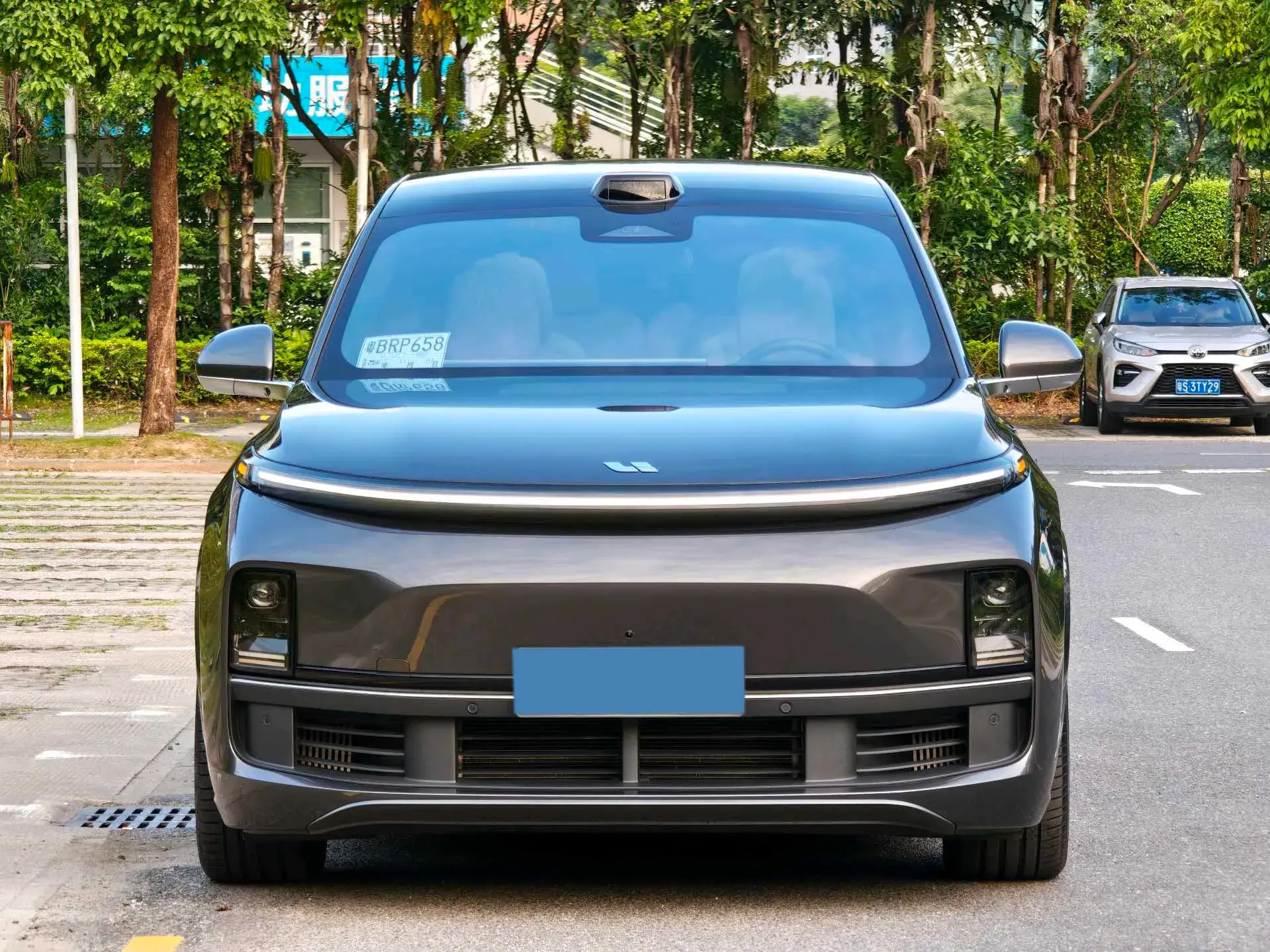 2024 LI L9 thumbnail 2