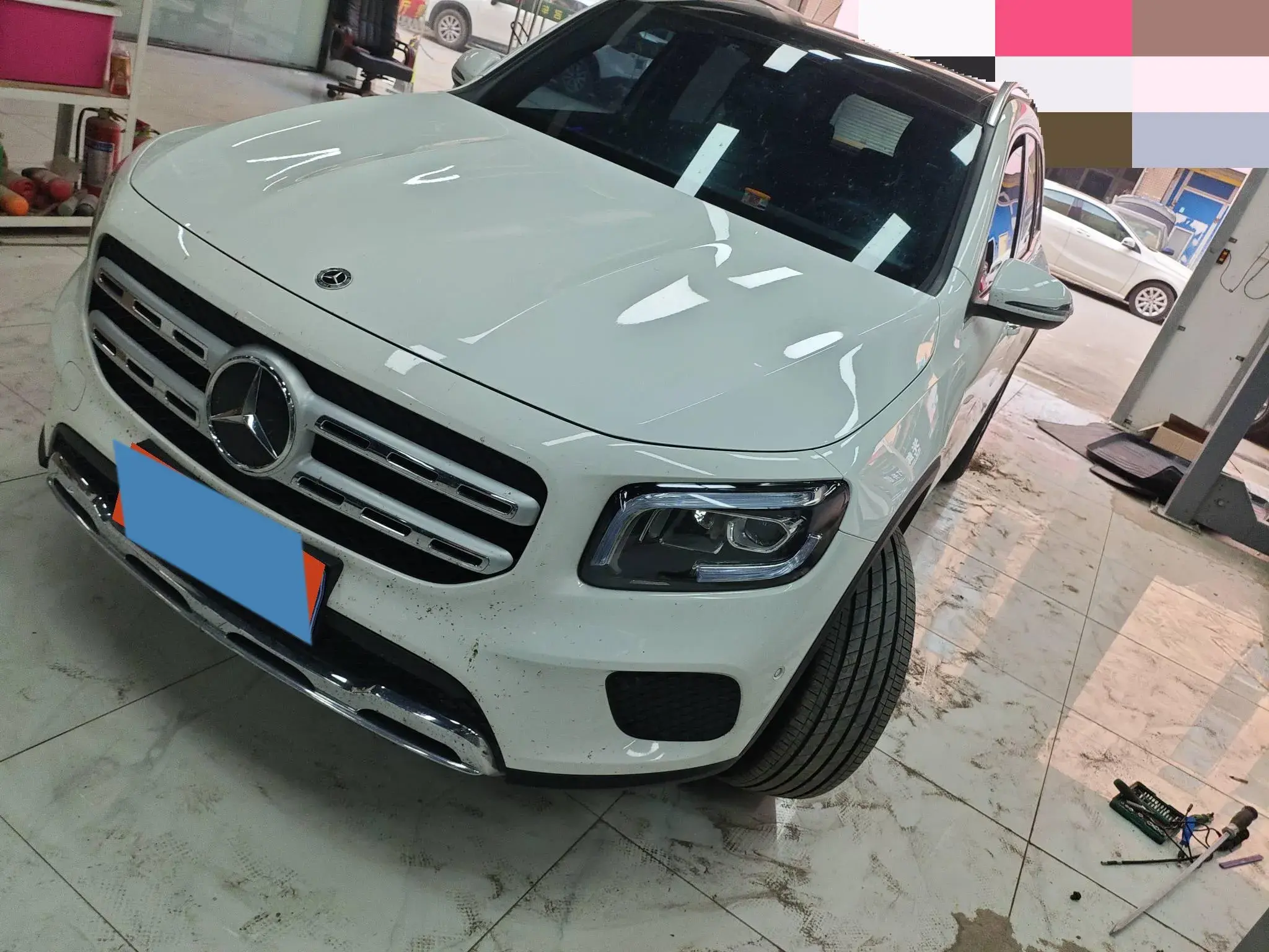 2023 MERCEDES-BENZ GLB view 1