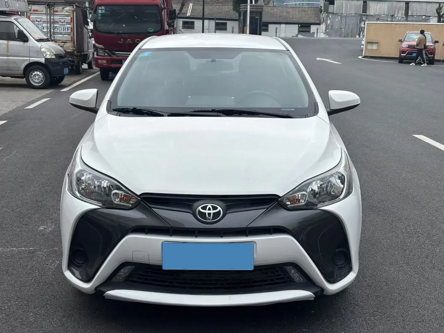 2019 TOYOTA YARIS thumbnail 2