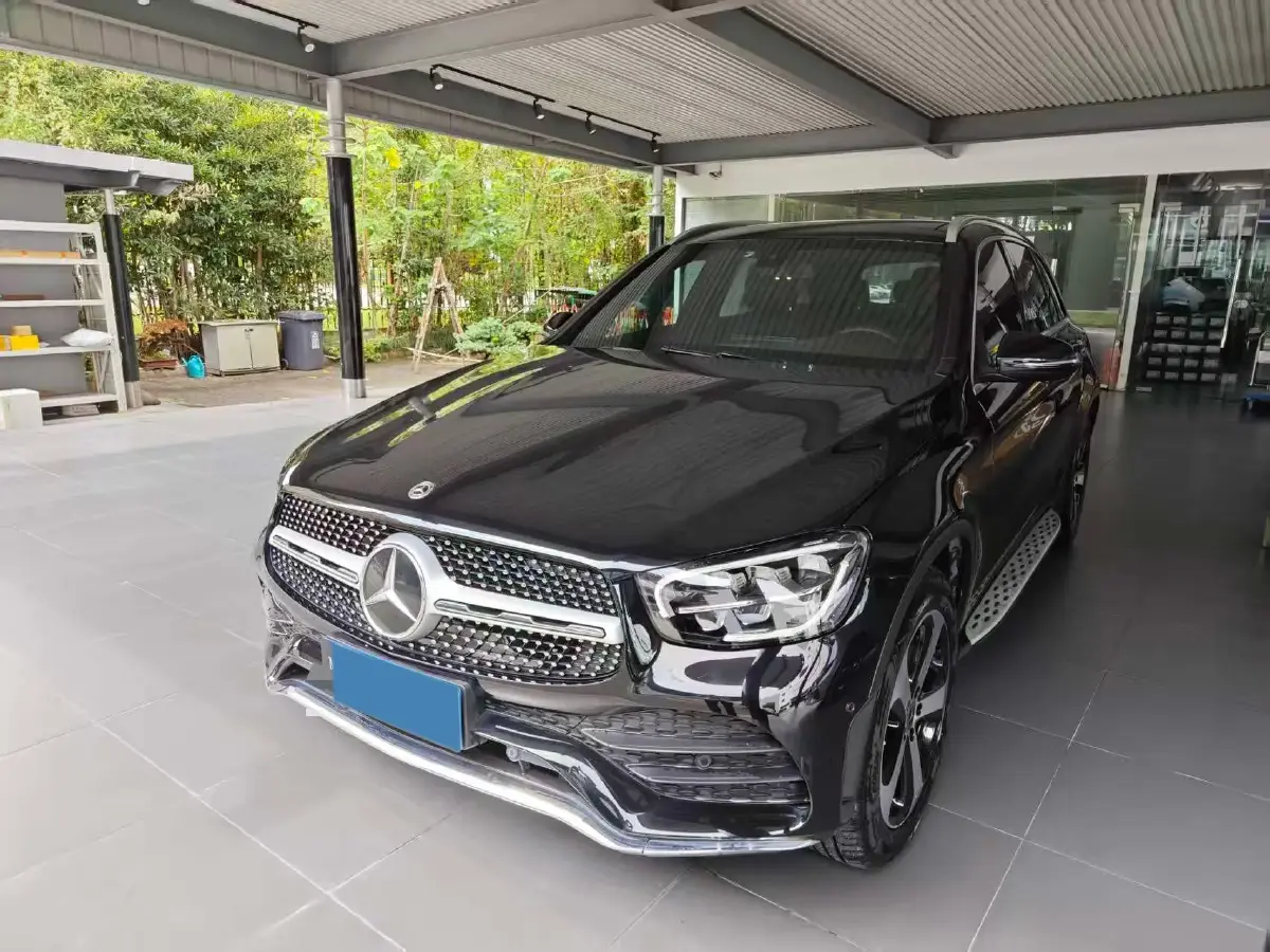 2021 Aston Martin DBX 4.0T 550HP V8 9AT