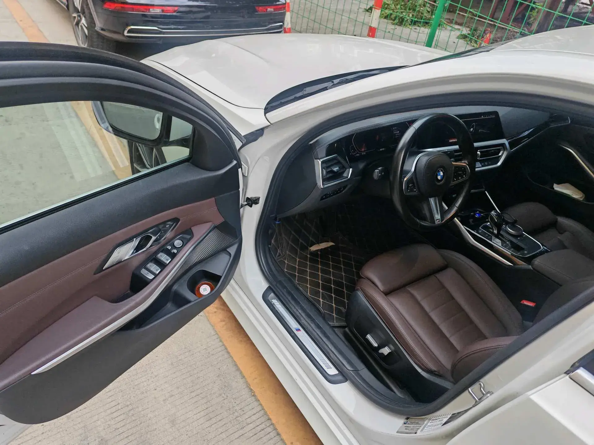 2020 BMW 3 thumbnail 4