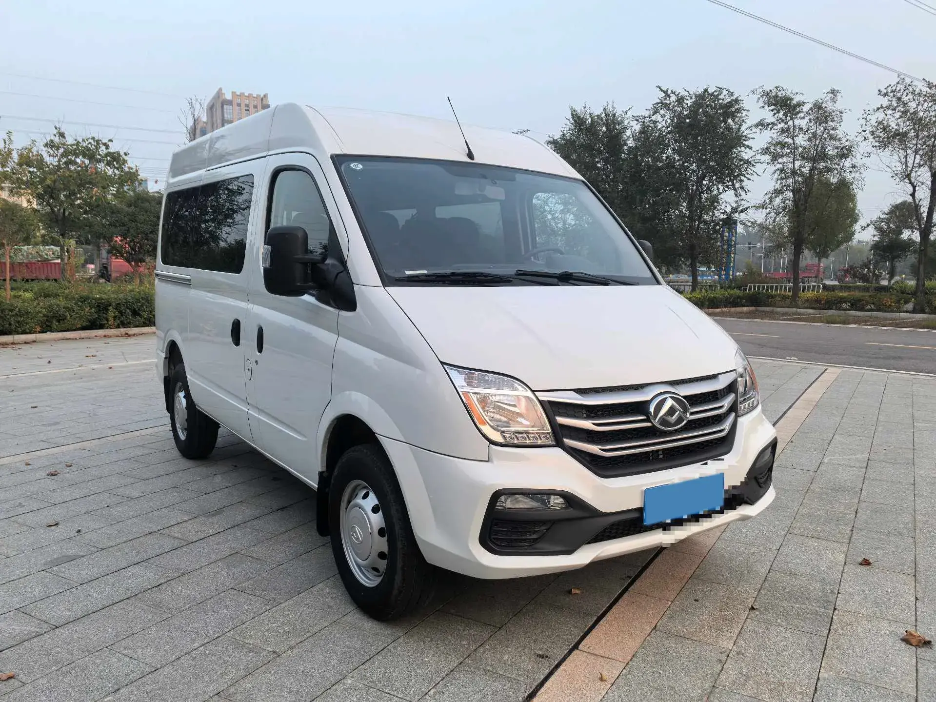 2024 MAXUS XINTU thumbnail 3